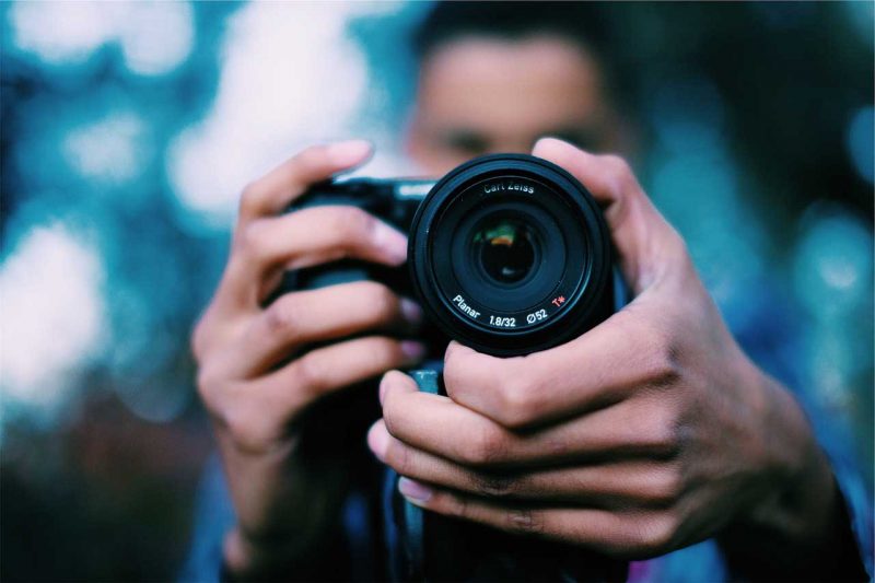 How To Become a Professional Photographer and Start Making Money?