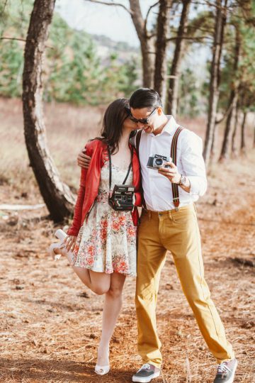 short dress for pre wedding photoshoot What to Wear for Pre Wedding Photos: 20 Outfit Ideas